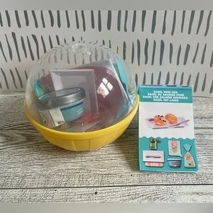 Miniverse Make It Mini Food Cafe Series 3- Bagel With Lox